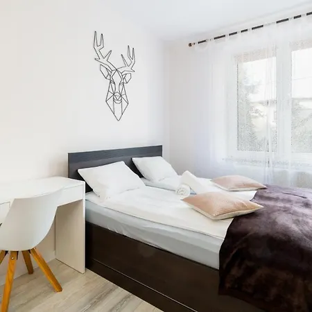 Every Sky Kraszewskiego 2/1 Hotel *